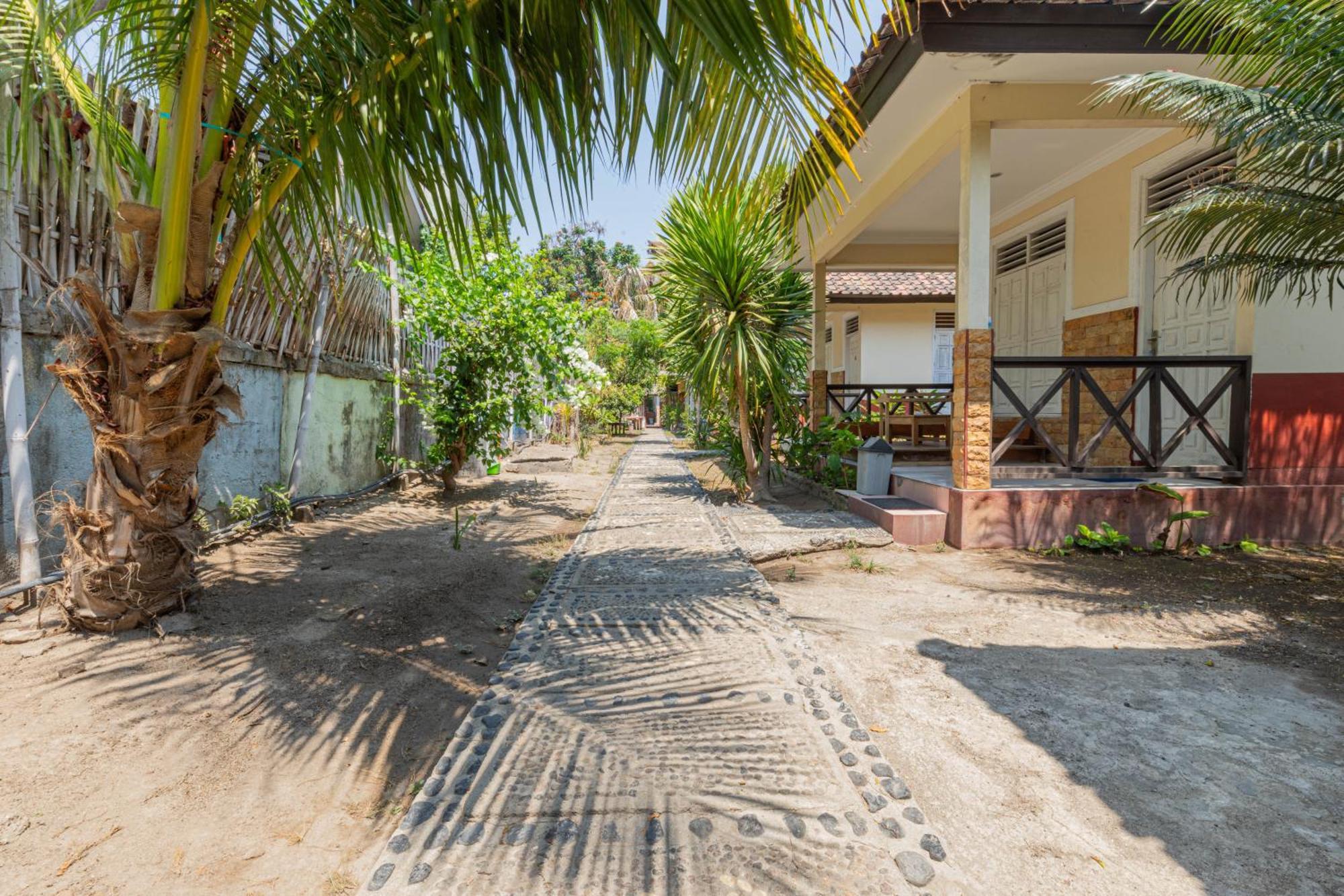 Homestay Lucu 2 Gili Trawangan Exterior photo