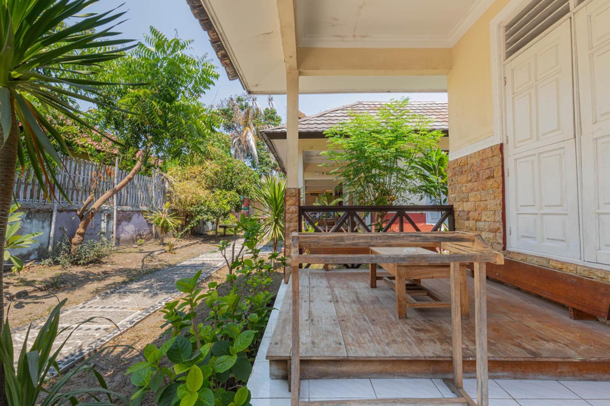 Homestay Lucu 2 Gili Trawangan Exterior photo